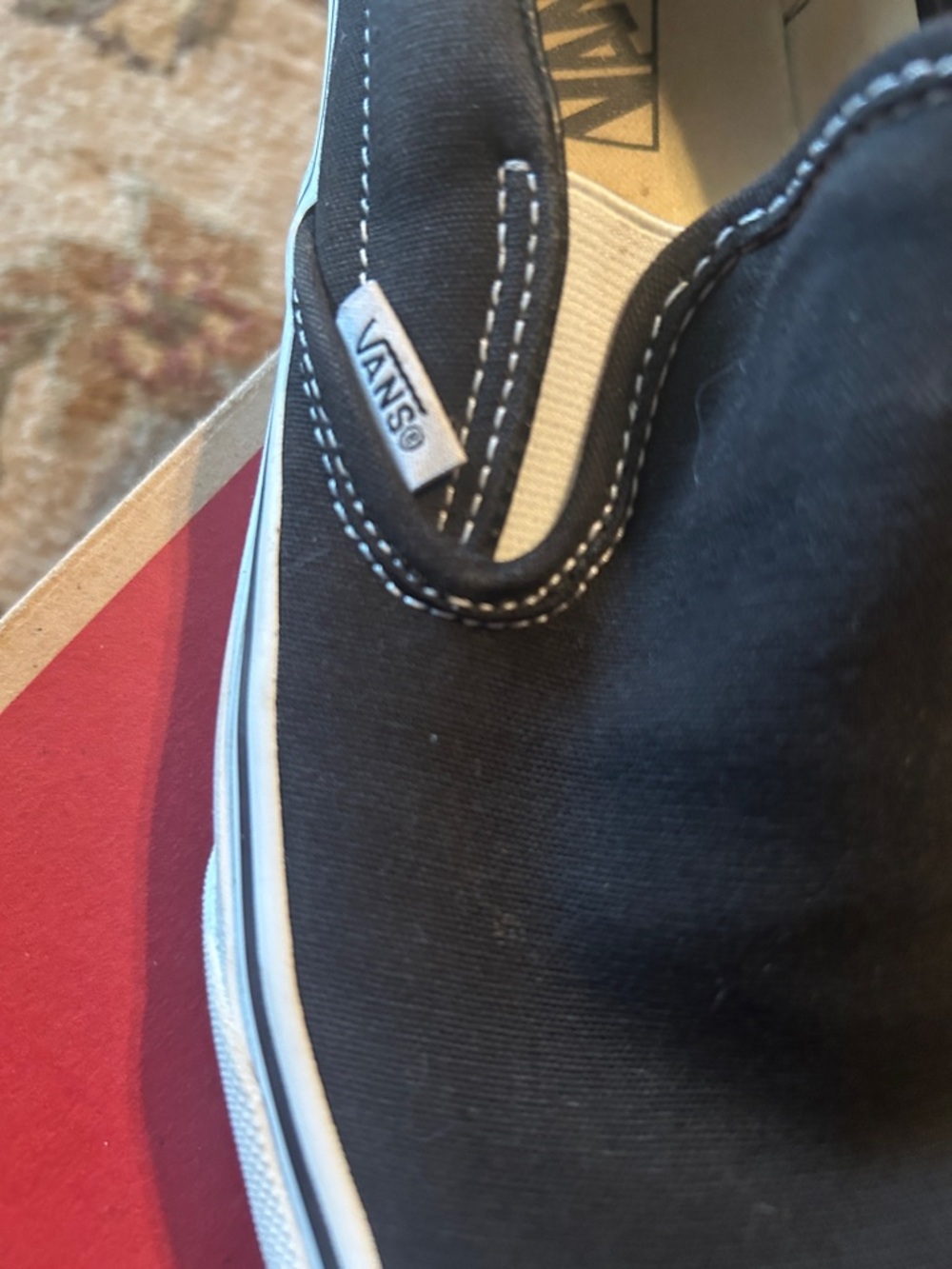 Like new in box. Vans Black & White Classic Slip-On Canvas Mens 9 women 10.5 - Picture 3 of 8